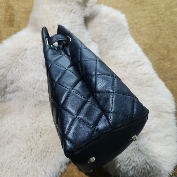 Badgley Mischka Big Diamond Quilted Tote NWT - Picture 3 of 6